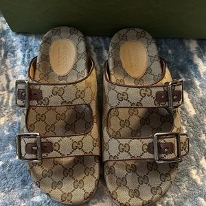 Gucci Men’s slide sandals with straps Size 8